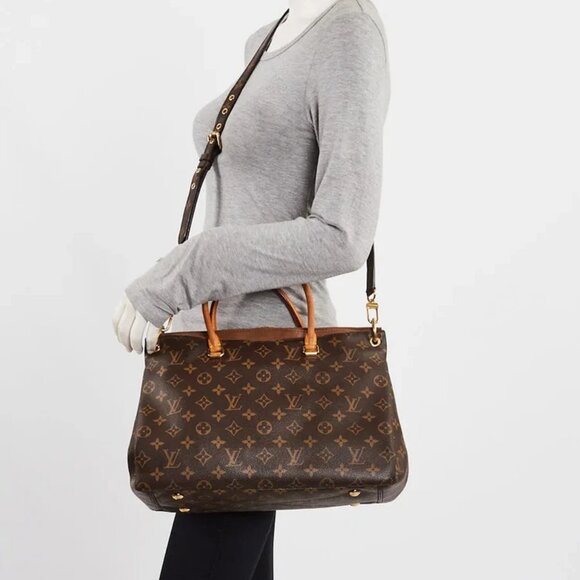 Louis Vuitton Noisette Monogram Canvas Pallas Bag - Picture 2 of 12